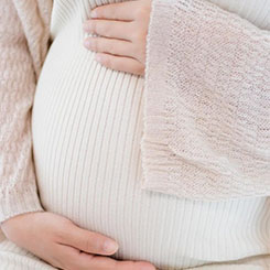 报道写道📠🥼，美国凭借科技巨🗣头主导的😀人工智能平台，持📌🌧